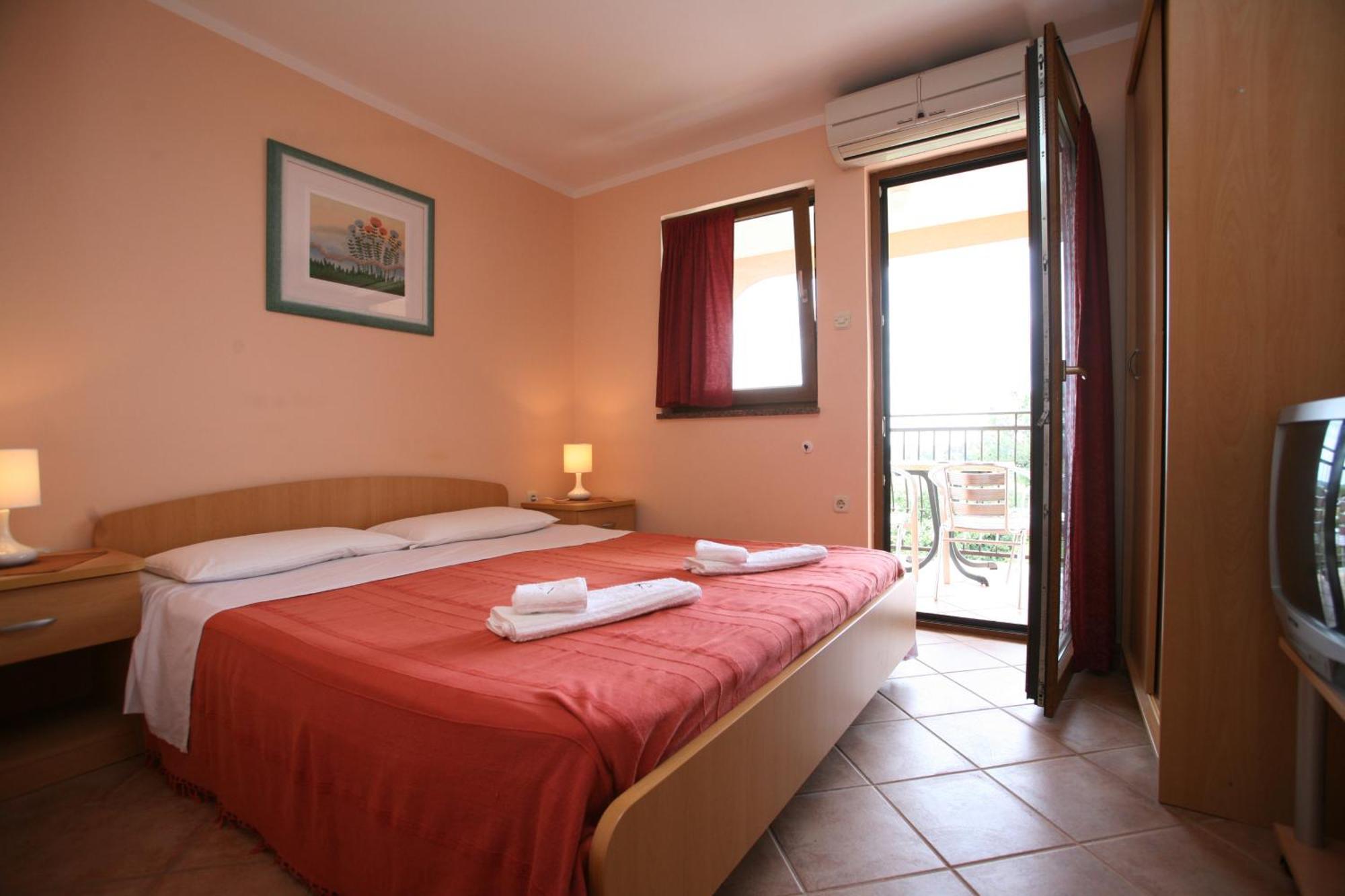 Apartments Neda - Porec South Room photo