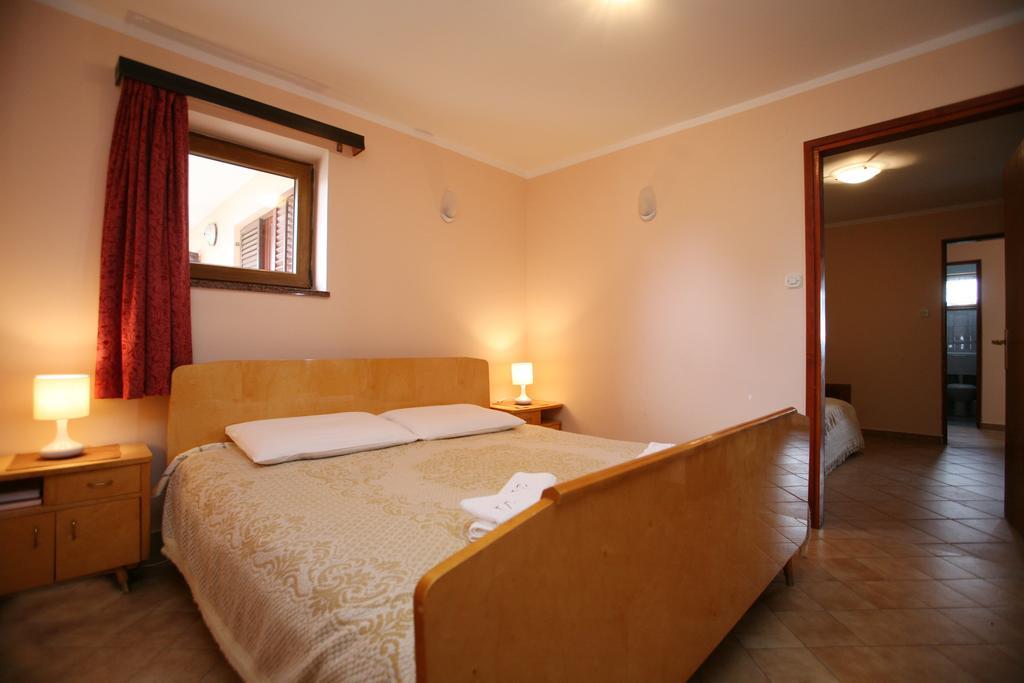 Apartments Neda - Porec South Room photo