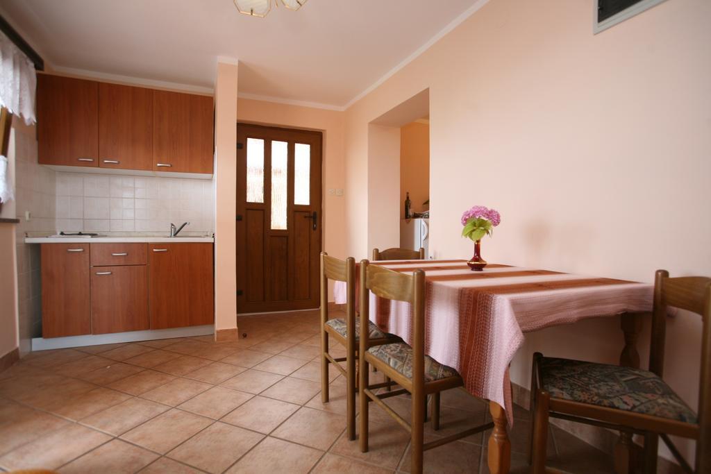 Apartments Neda - Porec South Room photo
