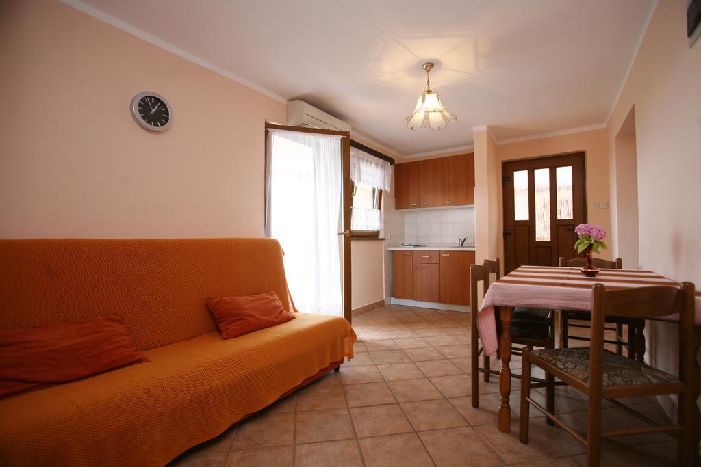 Apartments Neda - Porec South Room photo
