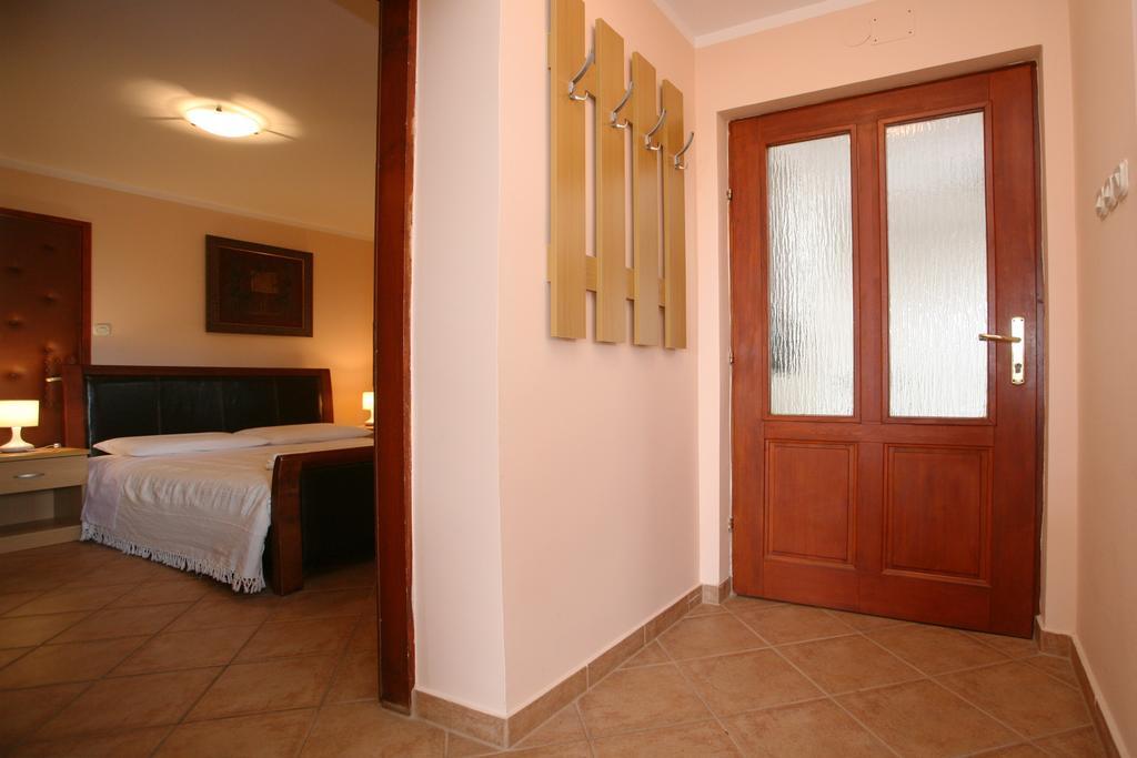 Apartments Neda - Porec South Room photo