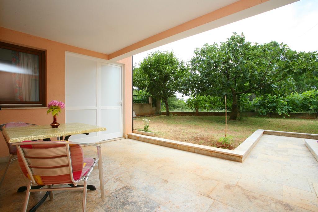 Apartments Neda - Porec South Room photo