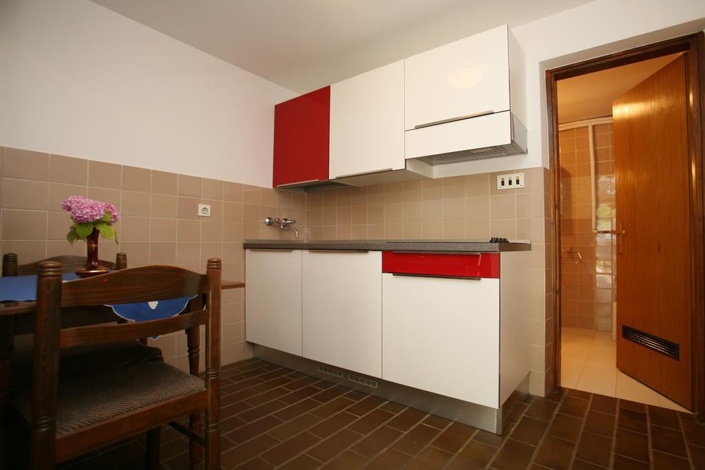 Apartments Neda - Porec South Room photo