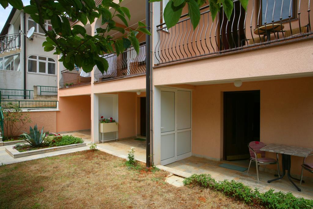 Apartments Neda - Porec South Room photo