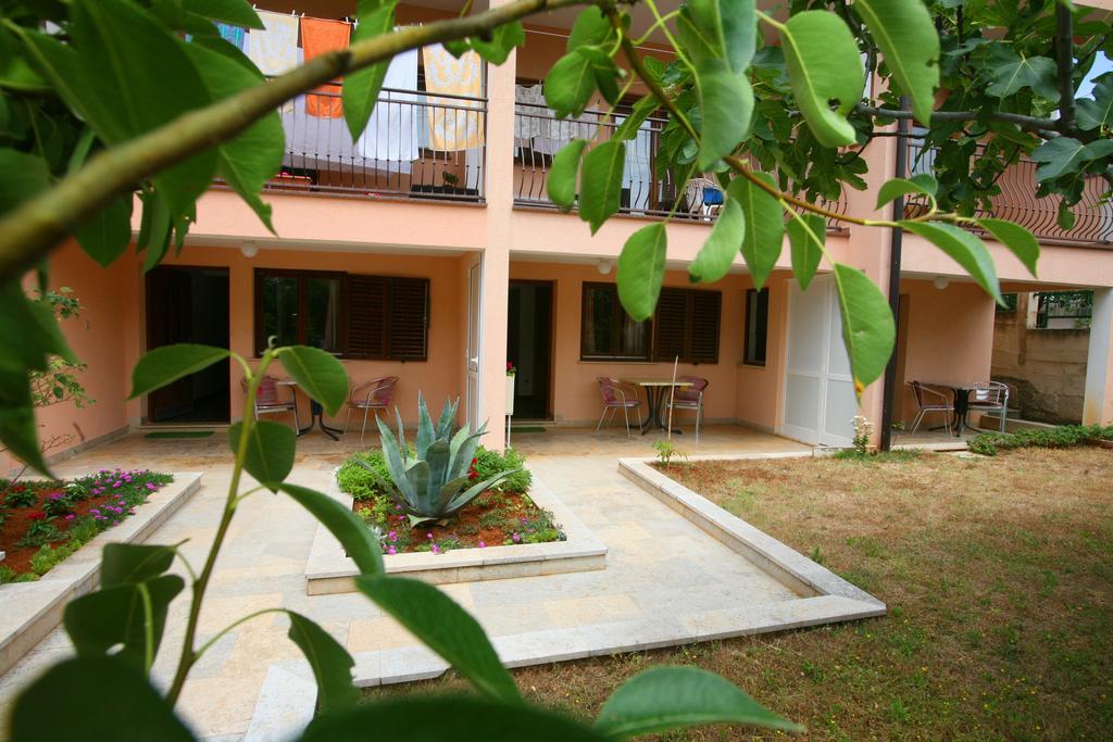Apartments Neda - Porec South Room photo